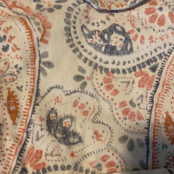 Size 8 Patterned Aeropostale Shorts - Picture 3 of 4